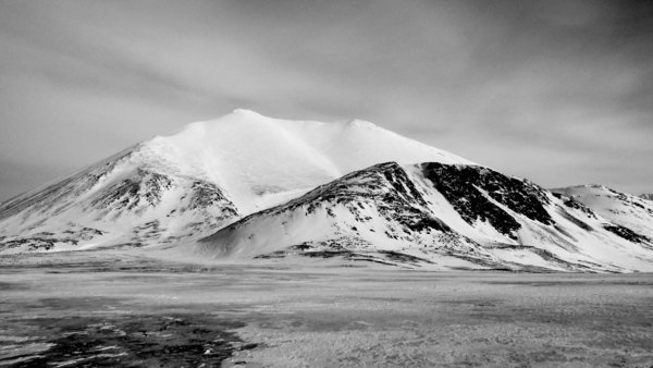 black-and-white:  Arctic Mountains :: Photography Served 