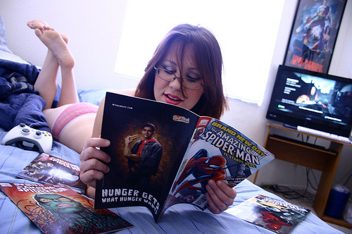 nerdgirldevotee:  Just reading comics in her panties. Via: curvynerds, nerdygirllove