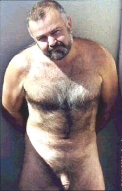 qpaginaxinicialxintroduo:  (via daddies-n-bears, daddies-n-bears, itsabearsworldreally) ❤️💛💜 Like it.. 🔛 Share it… Follow….. @daddiesnbears for more hot content, and yummy sexy daddies 😍😋🧡💜💛 #daddies #bears #oldmen (via