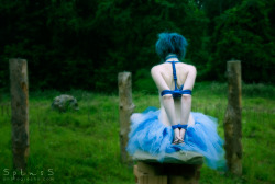maksmexanik:  prettynaughtythings:  kittenskink:  pinkprincess17:  (via ella9) so pretty in blue.. His princess  