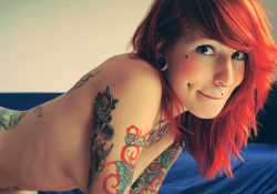 eboyo:  zombieshaveglamour:  thesweetblasphemy:  The cute, jane doe ♥   (via thesweetblasphemy-deactivated20) 