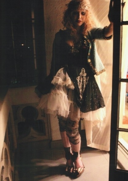 oh-comely:n-e-v-e-r-m-i-n-d:(via thatswhatithink)