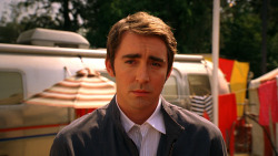 just finished watching pushing daisies on net flix. i liked it a lot, &amp; upset at how it ended! oh yea, lee pace. YOU DREAMBOAT YOU!