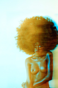 smutty:  modfetish:  hipandnaked:  (numinousnegrita)(everythingkinki)(afrosapiens)   