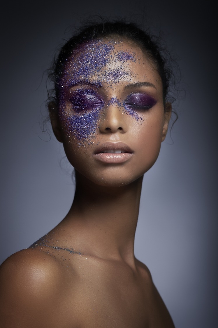 myluminousdulcet:  i love this shade of purple. beautiful girl, such an emotive picture.
