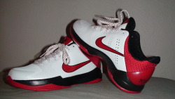 checkmykicks:  fuckyeahnikes:  KOBE 5 (GS)White/Varsity Red-Black http://ryansj.tumblr.com/   