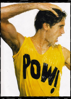 kobako:  (via mrphotographer)  &ldquo;POW!&rdquo;