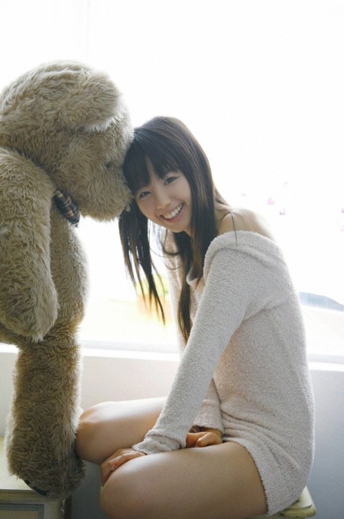 obrt: sakurasakuras: nwashy: gkojax:  hawelka:  reretlet:  shashinmeister:  小池里奈