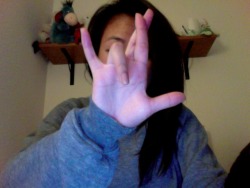 louisraphael:  ayekristiana:  In Sign Language