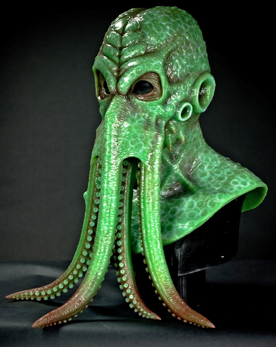 darkyoung:
“ via Composite Effects
Cthulhu Fhtagn! Except…priced at $694.95! A Deep One-esque mask is priced at $494.95.
”