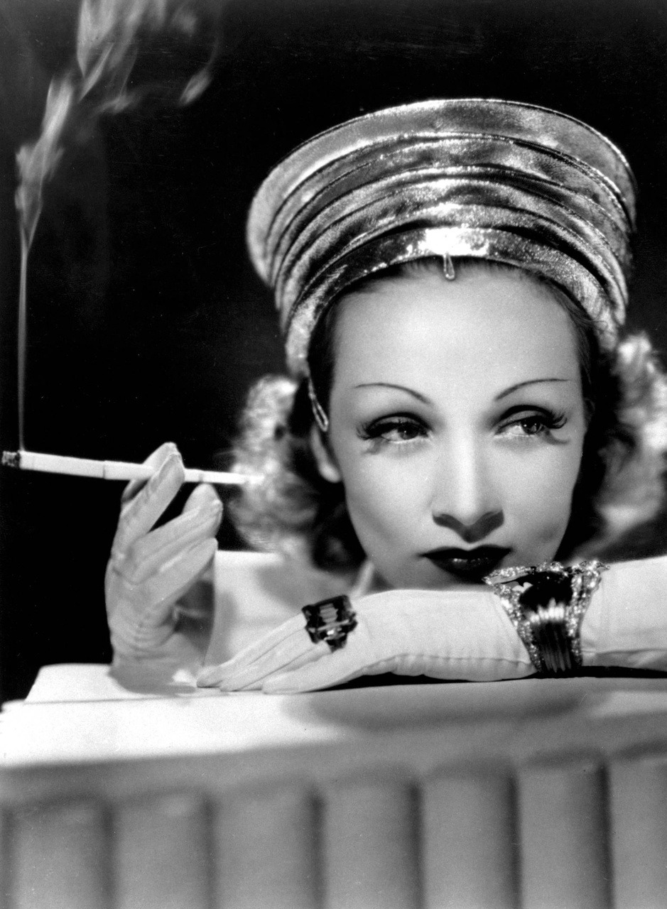 chokemespankmepullmyhair:  smokingissexy:  Marlene Dietrich  