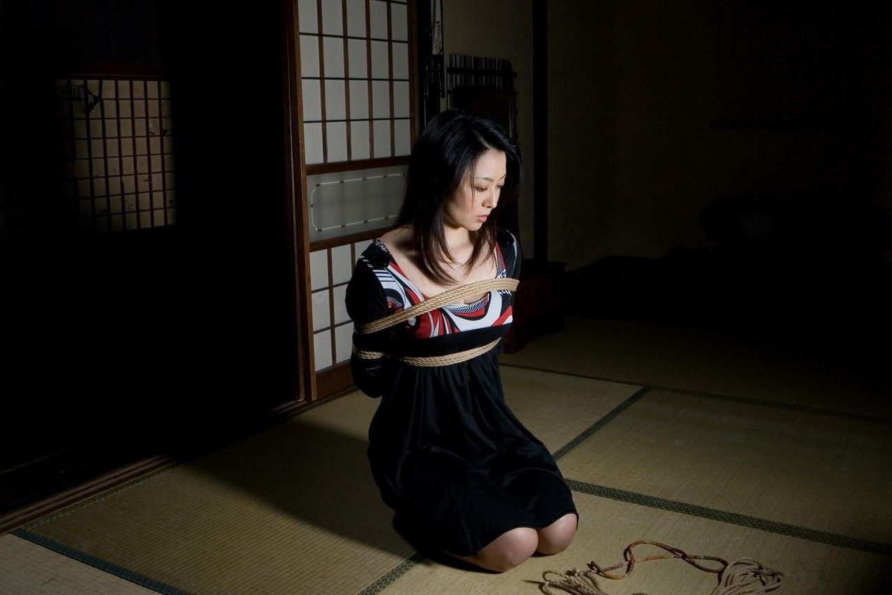 kousoku:  sexysexyphotos:  max07min:  [贴图]经典回顾—杉浦則夫 結衣緊縛