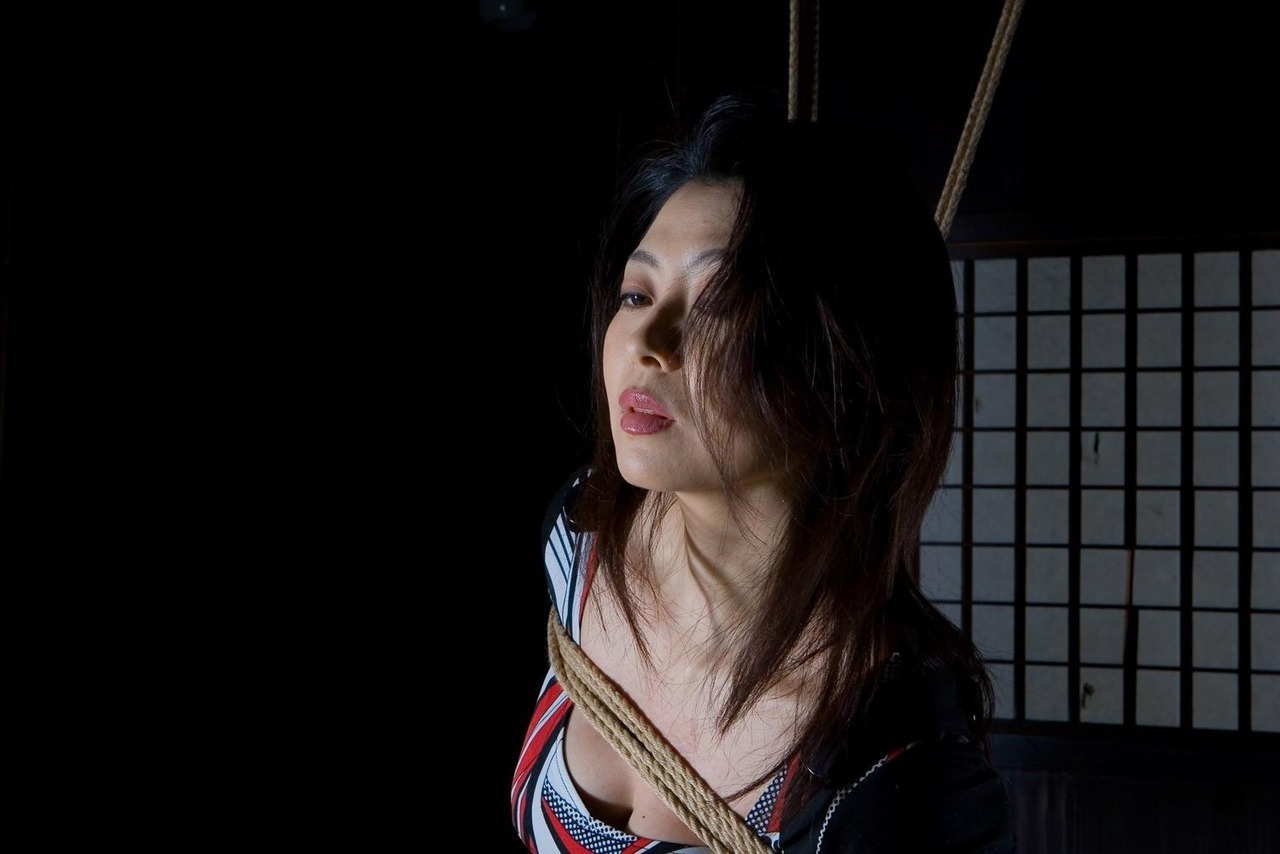 restraint:  kousoku:  sexysexyphotos:  max07min:  [贴图]经典回顾—杉浦則夫