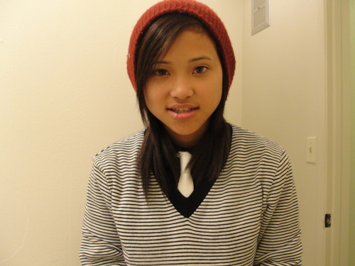 helenbeezy:  marcomadislam:  shannonlubbsyou:  lawrenceisawesome:  annalorraaine:  samichann:  Hello, My name is Samantha Jillian Dacudao Elamparo . I am 19 years old and my birth date was on the 28th of June in 1991 . You see me smiling right ? Well