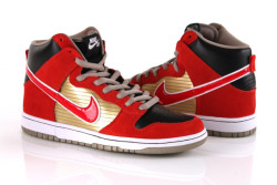 billidollarbaby:  Nike SB Dunk High Pro “Tecate” - Named after a Mexican beer lol 