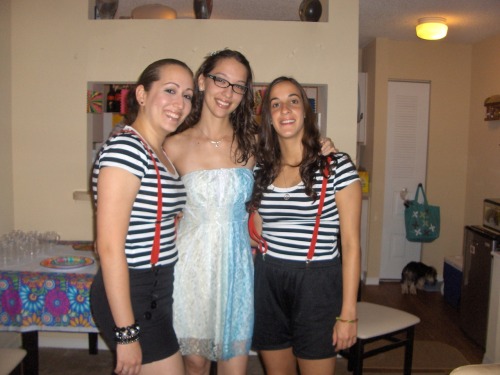 bubbleant:  Alice in Wonderland themed Birthday! :D I was Alice :D   You look beautiful and I am very jealous hahaaha