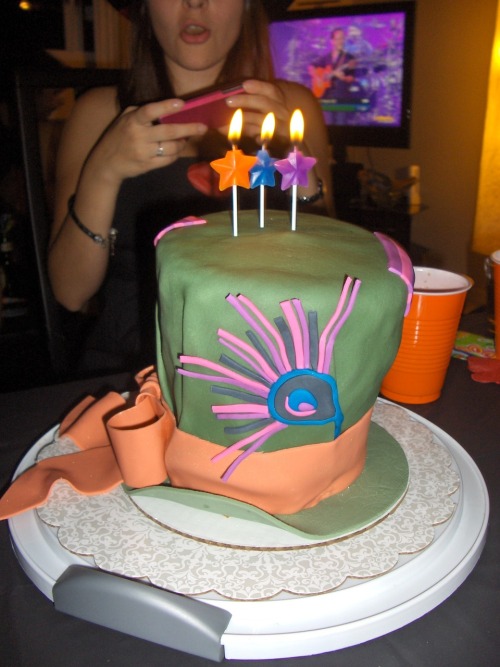 bubbleant:  Alice in Wonderland themed Birthday! :D I was Alice :D   You look beautiful and I am very jealous hahaaha