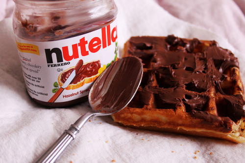 ashannondfjkl:  (via prettyfoods) i totally do this..  can someone buy me nutella. my mom will NOT buy it for us. she thinks its tooo unhealthy. WTF haha. and i have a lot of waffles in the fridge.