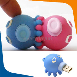 tapix:  frowny:  truestorytheatre:  fuckyeahoctopus:  pazaakshark:  Really neat USB drives    tanglebuddies  Oh my GOD that’s amazing  i want that!! 8O