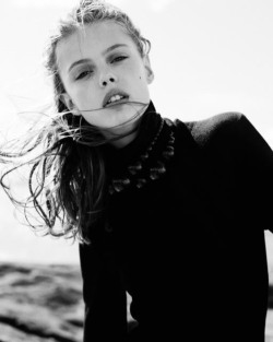 luzfosca:  positivelynoteworthy:  Frida Gustavsson,