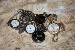 laudanumandarsenic:  pocket watches (by Hilde