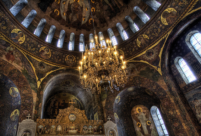 dreamingviolet:  laudanumandarsenic:  The Obsidian Walls under the Gold in Kiev (by