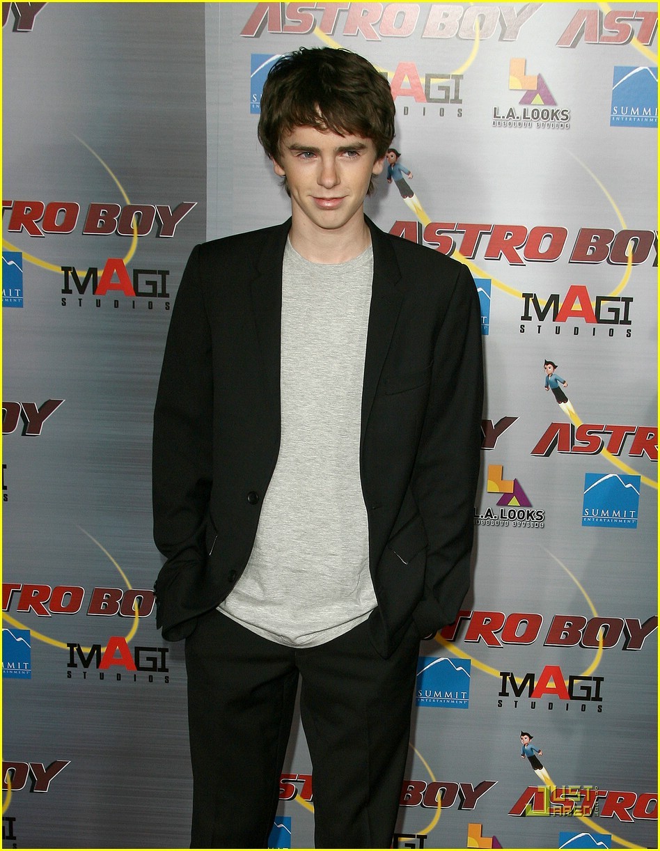 ohsmartie:  yellowcars:  fuckyeahbritishmen:  Freddie Highmore, all grown up.   WHAT