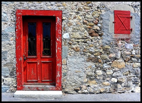 highlandvalley: handa: Entrée rougue, a photo from Luzern, West | TrekEarth