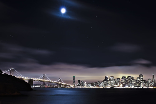 fuckyeahstreetlights:  The City by the Bay S.F., CA Canon 20d My first real shot at HDR. You can check out more of my flicks at: http://the3rdcircle.tumblr.com/ 