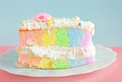 prettyfoods:  Rainbow Cake Redux (by llulu) 