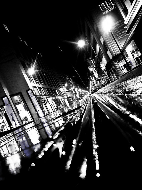 fuckyeahstreetlights:  R0036869 (by Nico) 