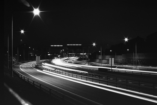 fuckyeahstreetlights:  Shooting stars (by Johan Boberg) 