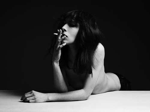 visiondestyle:  bbangelfashion:  Jamie Bochert by Hedi Slimane, Vogue UK 09.10 please click twice on this shoot if you want to see more pics of the fashion editorial  