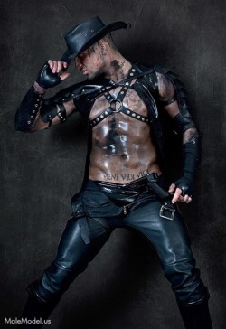 2manykinks: 2manykinks:   costumehunks:  Costumed Hunk Leather Cowboy  (via martiallen)  