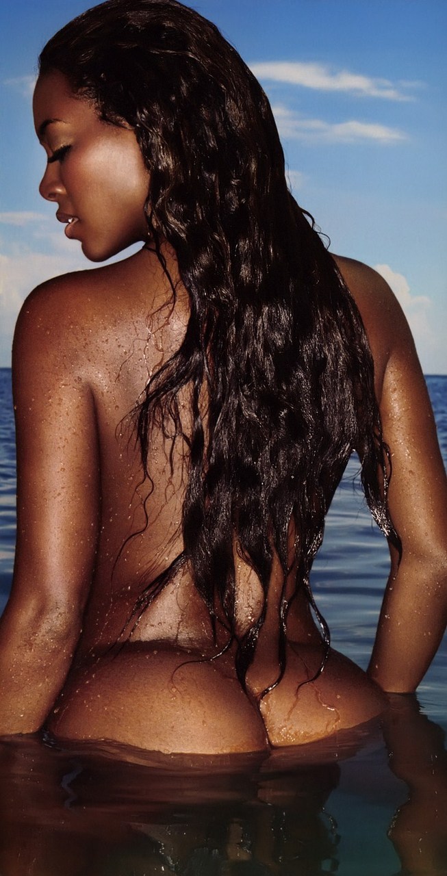 negritabonita:  pharaohds:  (via searchingforbadassmagic)  