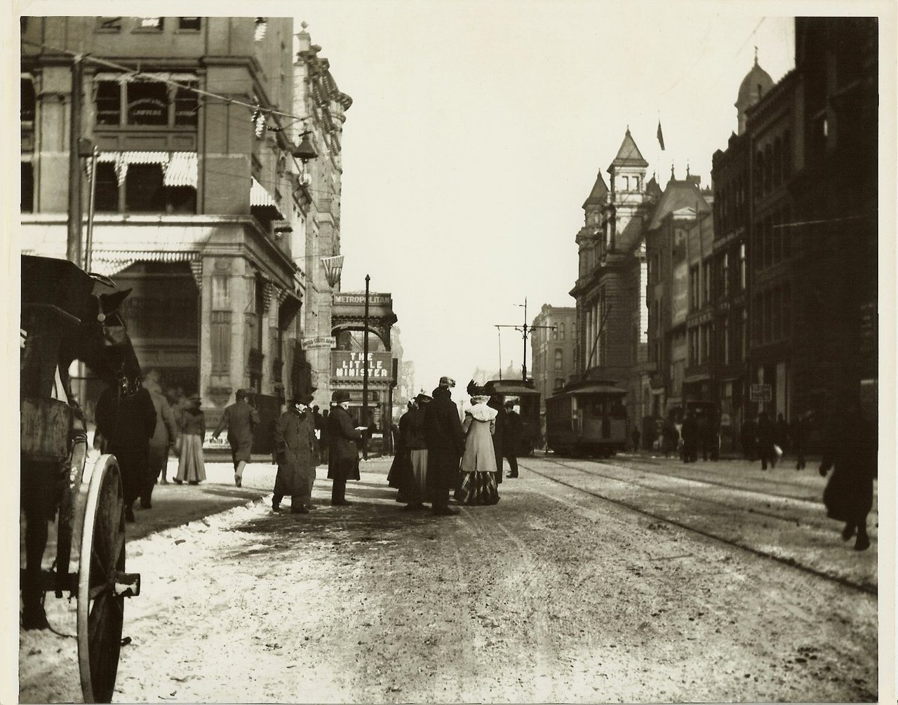 artemisdreaming:  The Metropolitan Opera House, 1902On 1st AVE South between 3rd