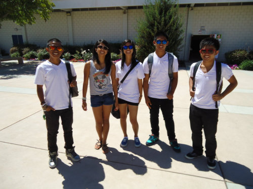 Emanon Seniors X 4 Year Members !!!! =]  wasn’t ready for this and i was standing wierd haha cuz we were about to perform haha!!Next performance we needa get all the seniors/oldies !!! 