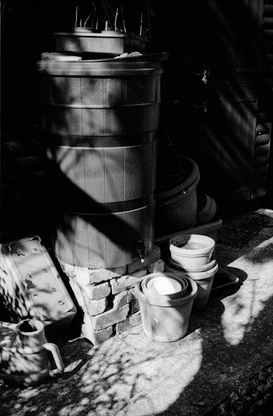 Down by the potting shedMP | Summicron 35/2 | Double-X @ 100 asa | Diafine 4+4Russia in color, a cen