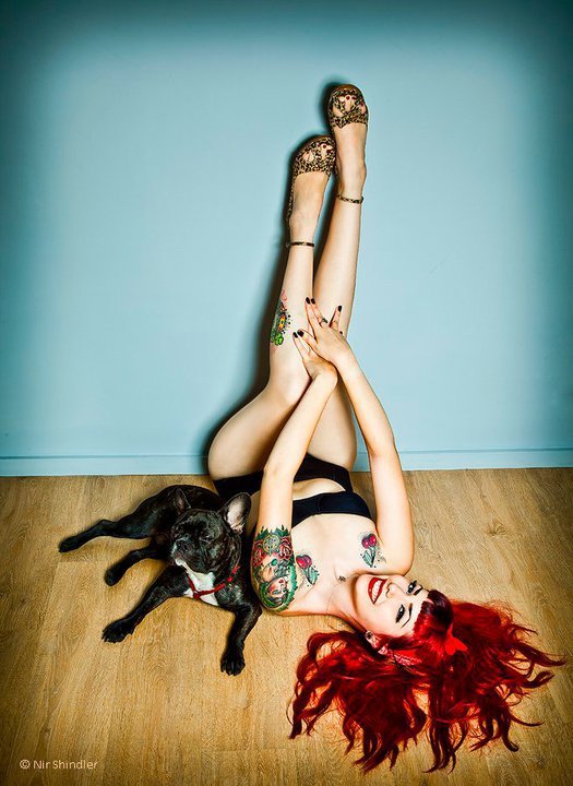 inkedgirls:  dinfinite:  h3art2art: POSE WITH PACO, DAFNA BAR-EL Photography by