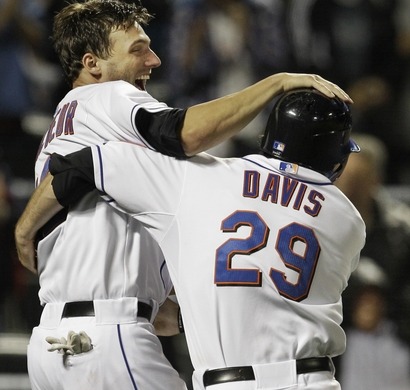 nymetsfans:METS WIN 6-5This picture warms my heart. It&rsquo;s nice to see the team still has so