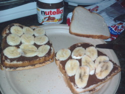 samichann:  Lol, its not done  mayn i haven&rsquo;t had nutella in forever&hellip; hahah my mom thinks its guna make us fat! hahah someone make me this please? lol