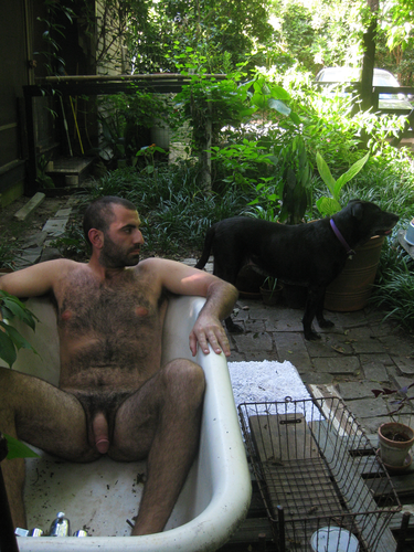 relaxxd:  bears-outside:  mojohood:  queerrilla:  Everything about this picture is manly. The garden