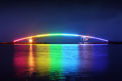 d-d-d: fuckyeahstreetlights: By FuckYeahRaainbows ^-^ WE FOLLOW BACK ;D &amp; Thanks for Accepti