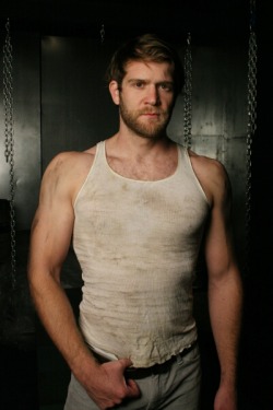 iamthebrainwasher:  beardslover:  fuckyeahcolbykeller:  Massive Studio   