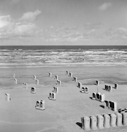 Vroege Ochtend Aan Zee | Early Morning In The Sea, Netherlands Photo By Cas Oorthuys,