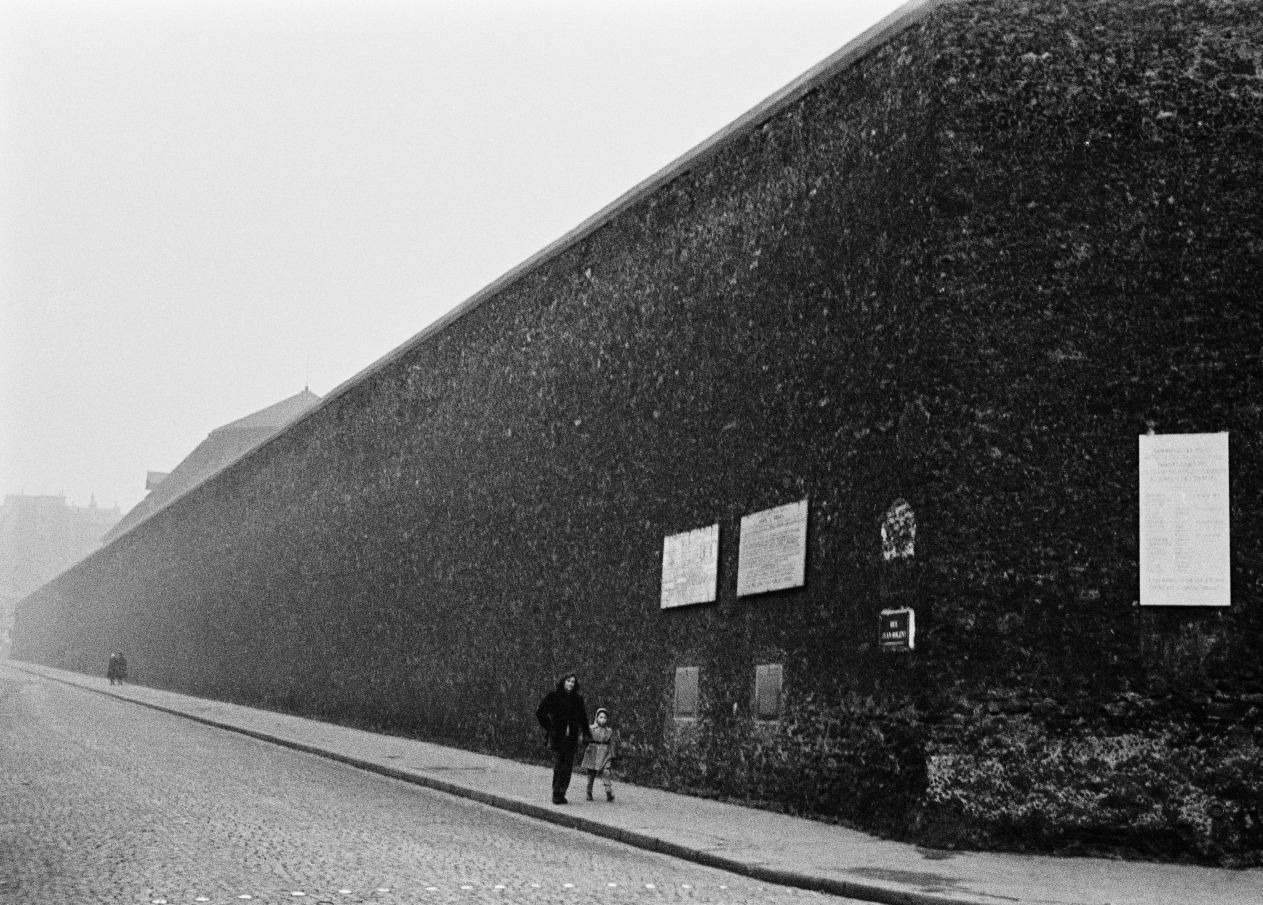 Prison La Sante&rsquo;, Paris, France photo by Ed van der Elsken, sometime between