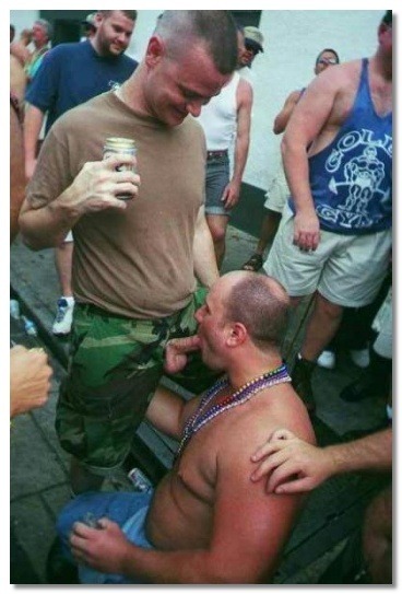 Blowjob at Mardi Gras.