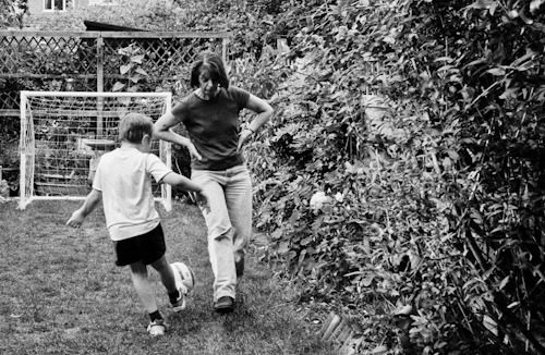 Soccer mum (3)MP | Summicron 35/2 ASPH | Plus-X @ 400 asa | Diafine 4+4