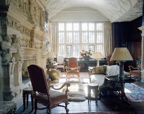 interiordecline: this room is so cool and makes me want to stage a robbery at my grandparents house