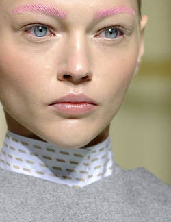 Sasha Pivovarova at Balenciaga Spring 2010